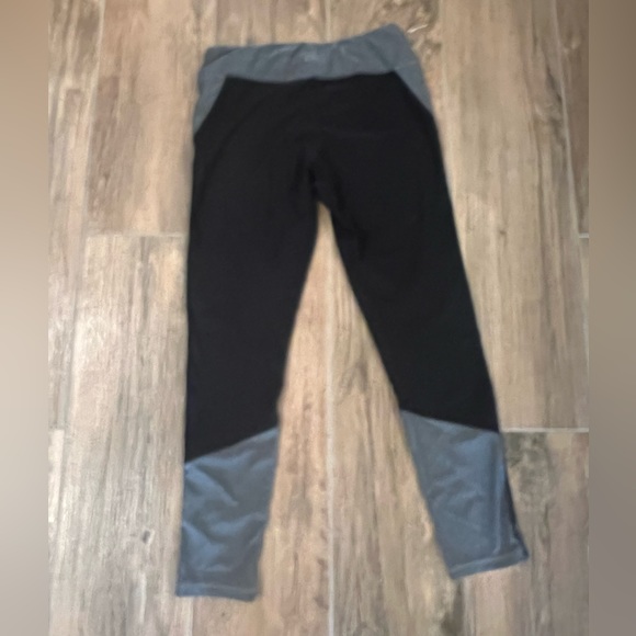 Active leggings - Picture 2 of 3